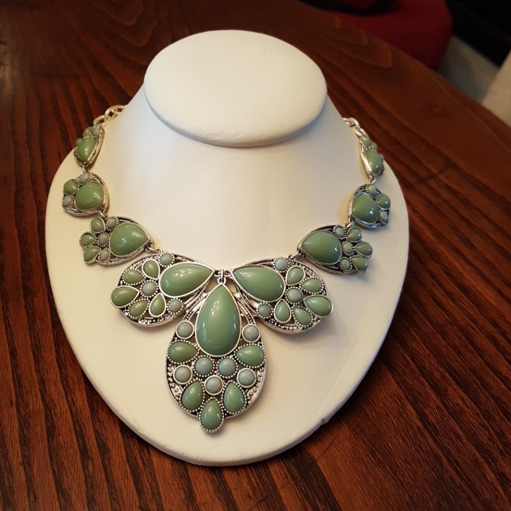 Beautiful green statement necklace